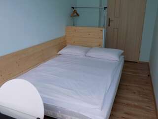 Хостелы Tani nocleg-Hostel Mona Эльблонг Небольшой двухместный номер с 1 кроватью-1